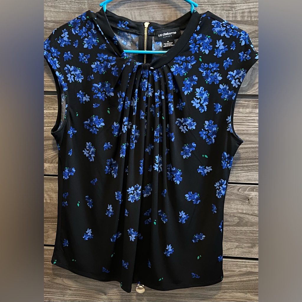 Women’s Top Size Medium